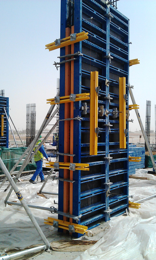 Deskowanie ramowe VARIMAX – Variant Factory na budowie