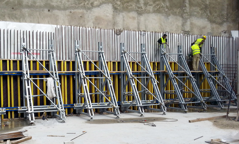 System podparcia jednostronnego VARIANT – Variant Factory na budowie